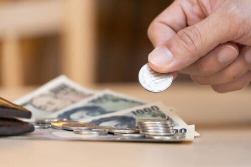 When And How Much To Tip In Japan | Tipping In Japan Guide